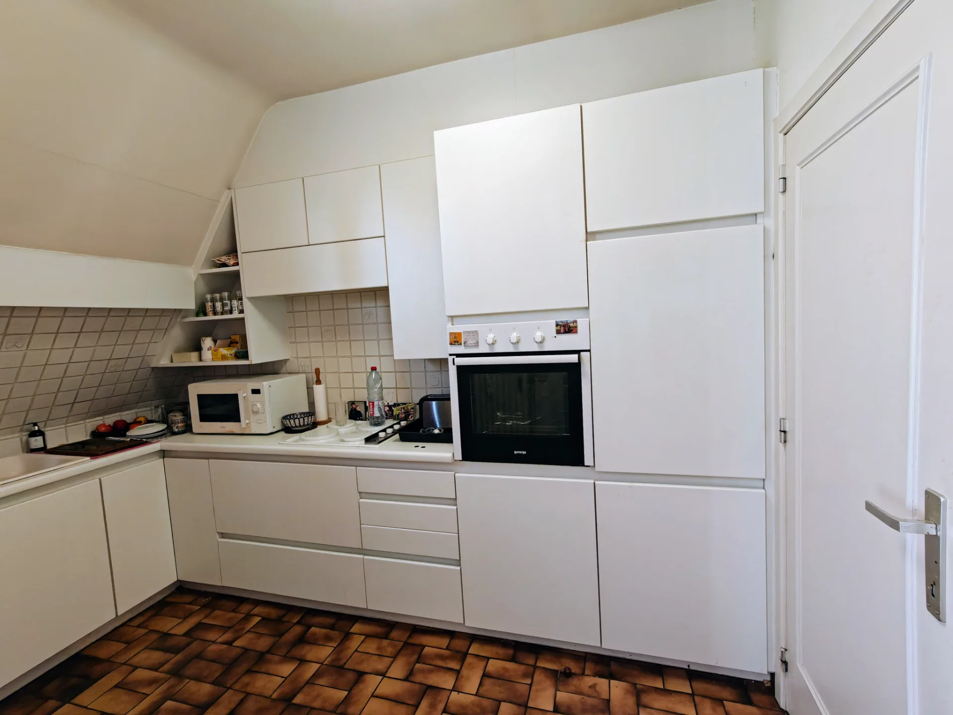 Zonnig twee slaapkamer appartement met terras, Sint-Kruis - foto 13