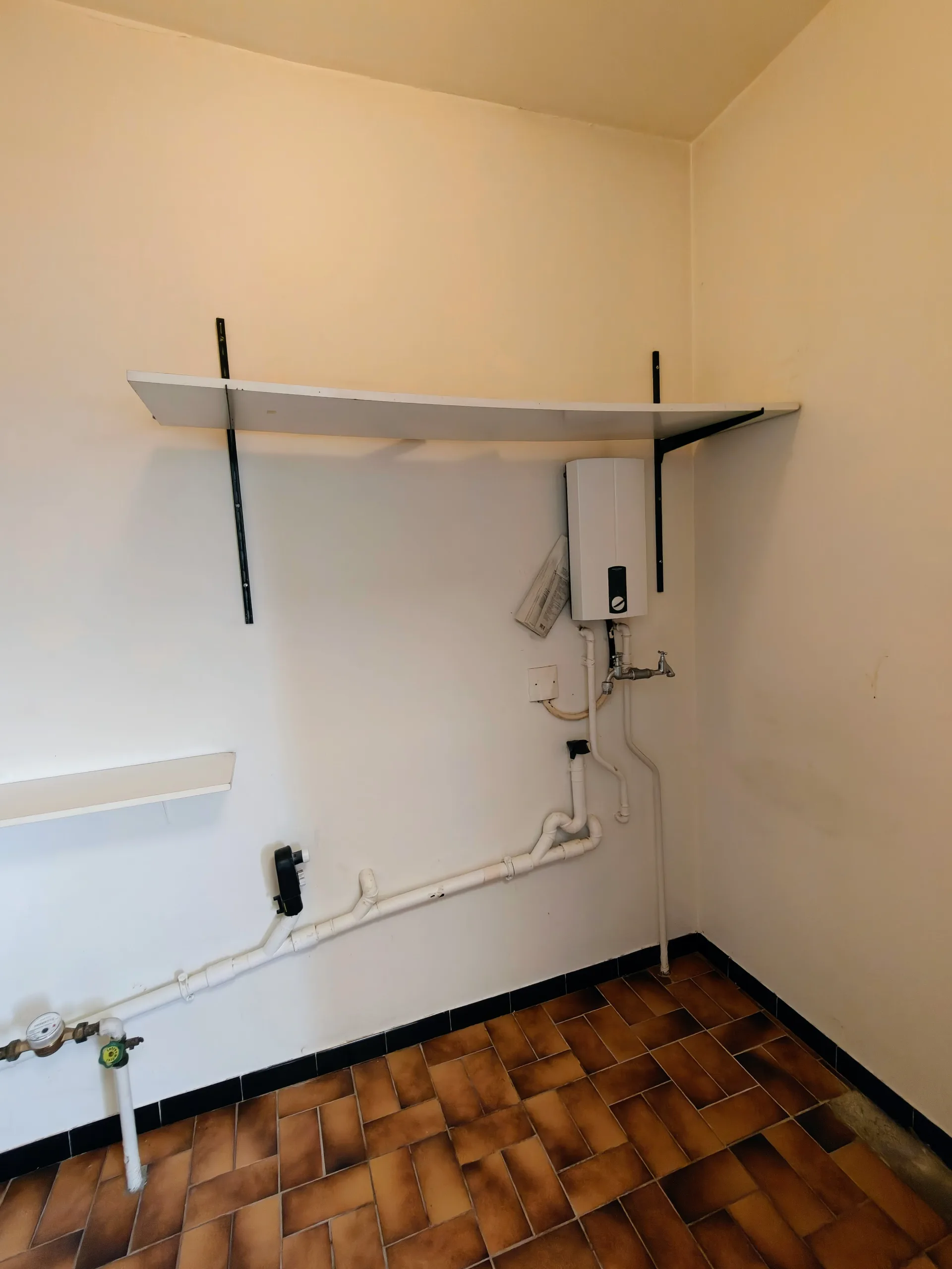 Zonnig twee slaapkamer appartement met terras, Sint-Kruis - foto 8