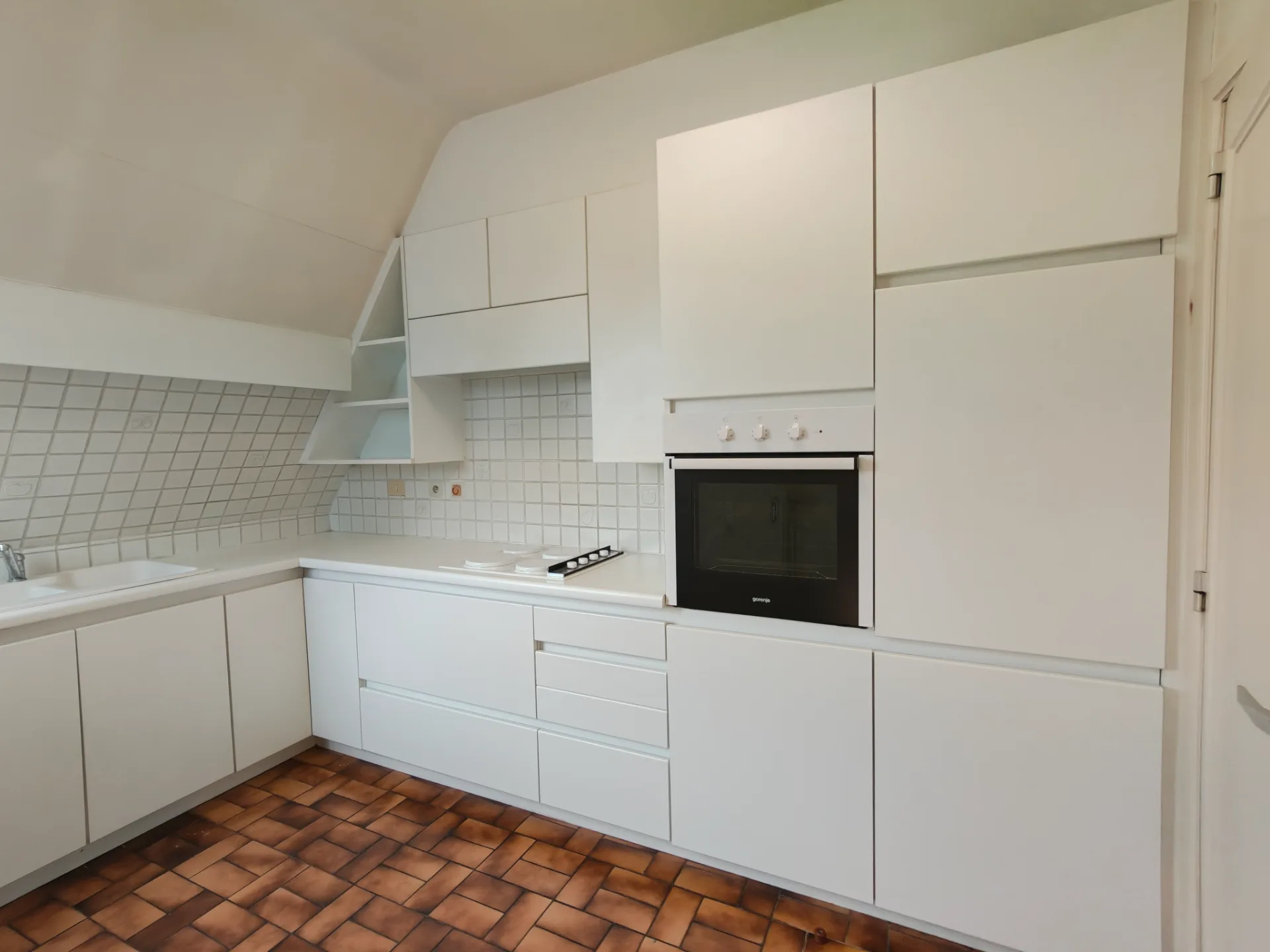 Zonnig twee slaapkamer appartement met terras, Sint-Kruis - foto 12