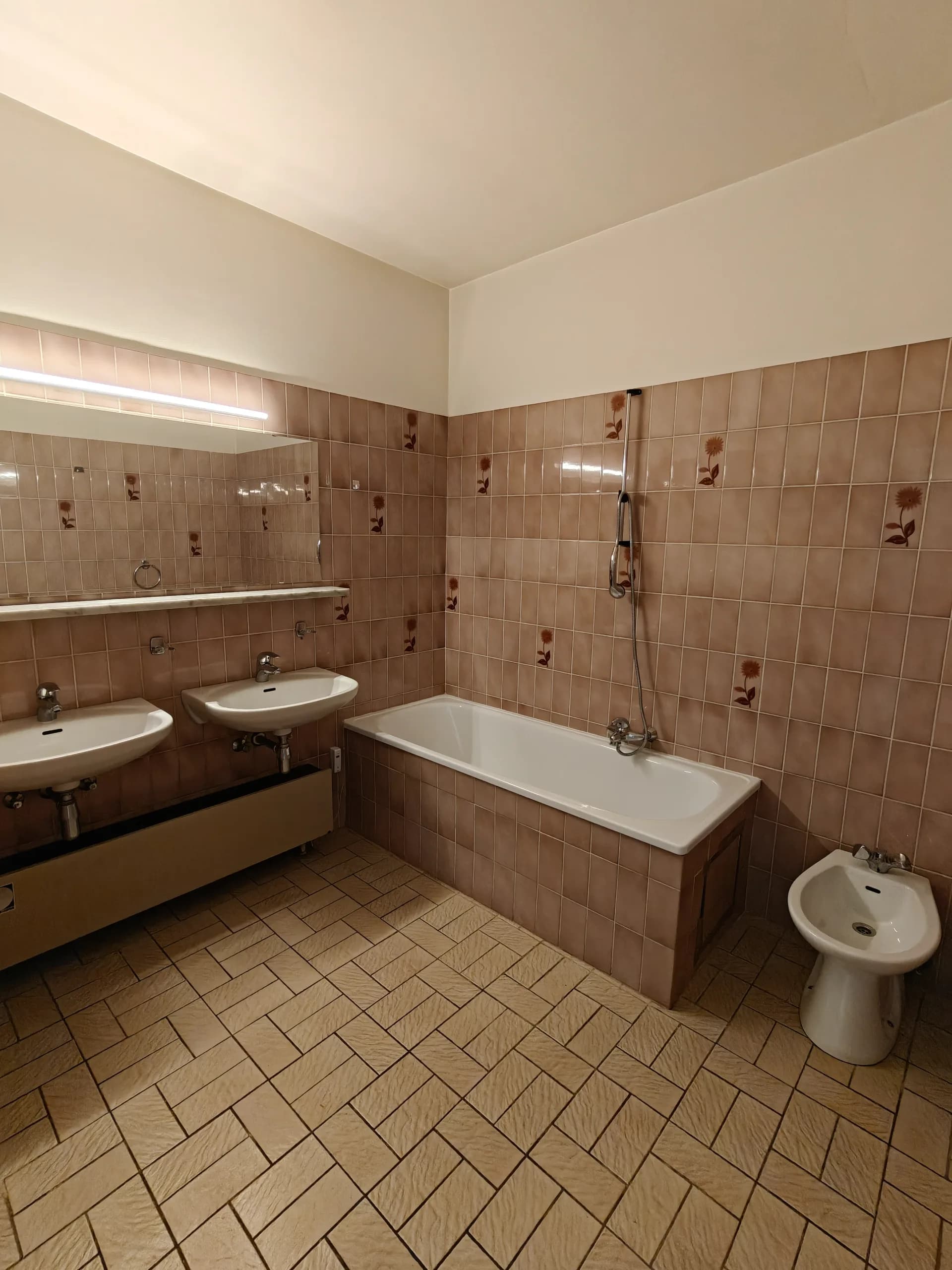 Zonnig twee slaapkamer appartement met terras, Sint-Kruis - foto 16